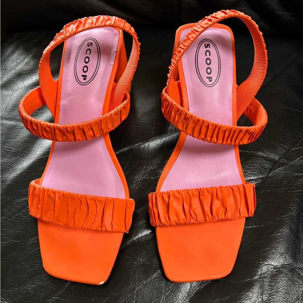 Scoop Orange Ruched Sandal